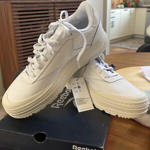 Reebok Tennis Shoes